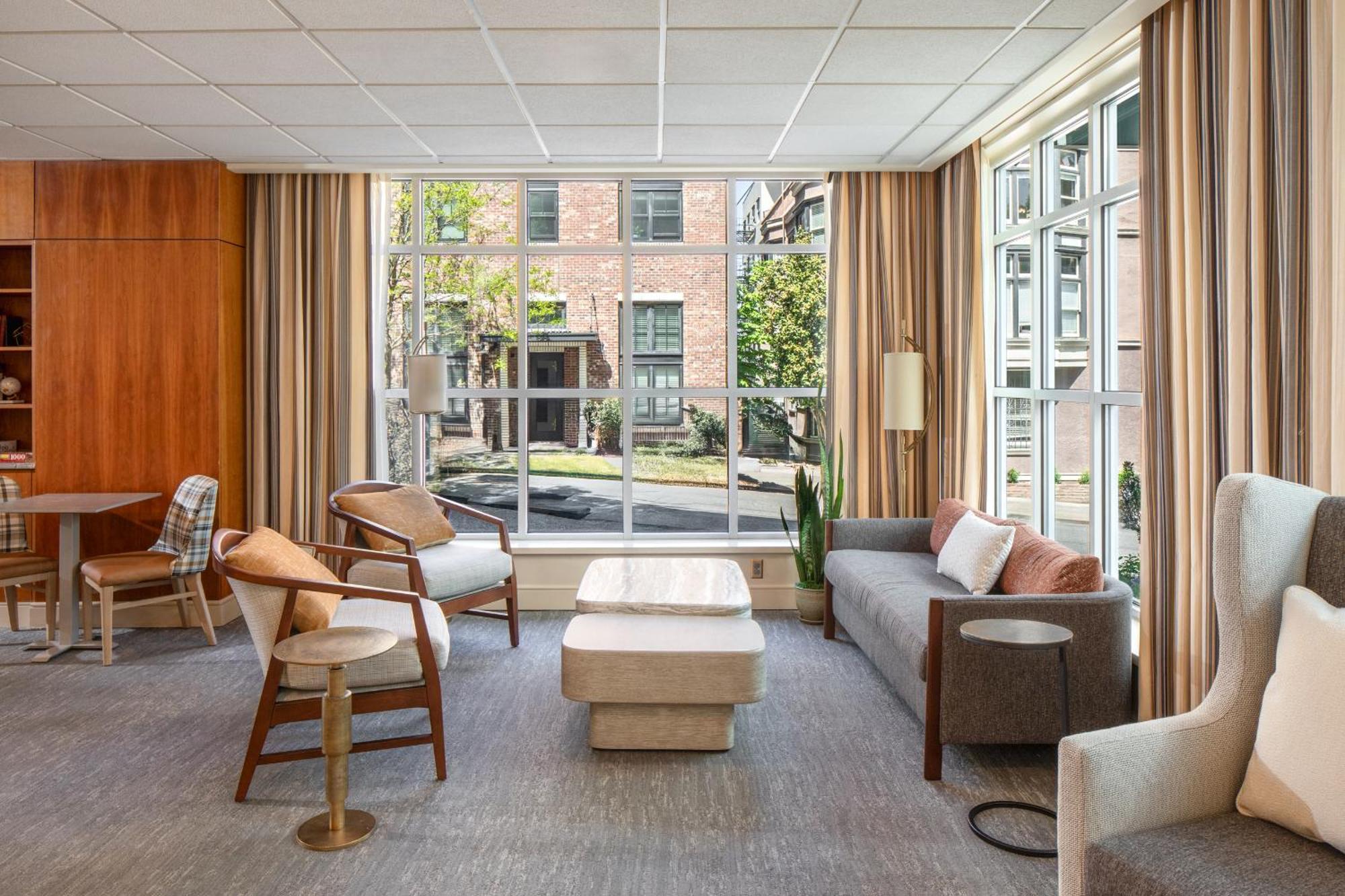 Park Lane & Hotel 3*