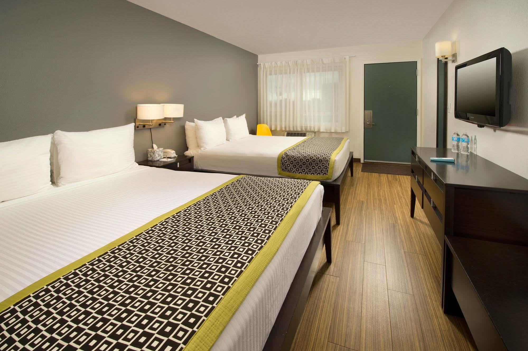 Hotel Park Lane & 3*